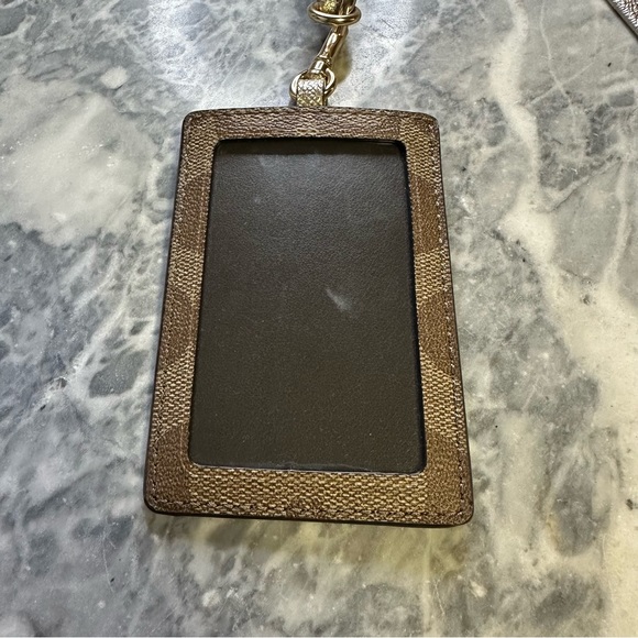 Coach Lanyard ID - Picture 3 of 5